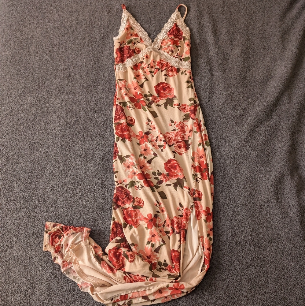Floral Lace Trim Maxi Dress
